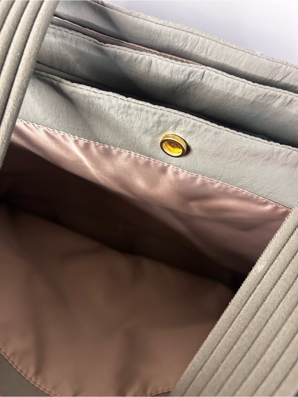 NWOT Lululemon Triple Compartment Tote Bag- Bay Leaf/ 18L - Picture 13 of 15